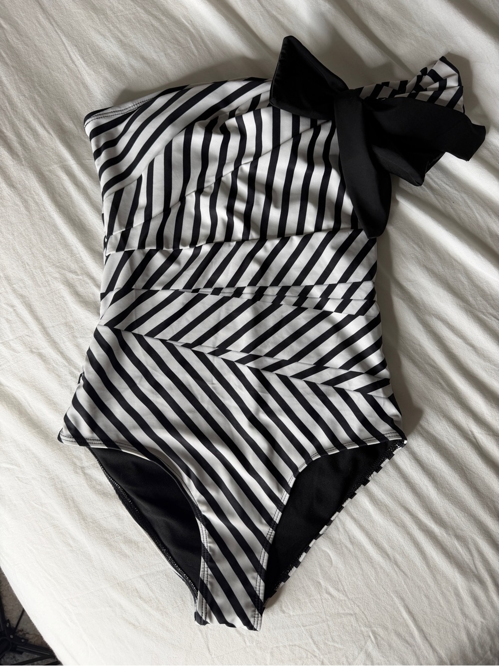 One-Shoulder Black & White Striped Swimsuit with Bow